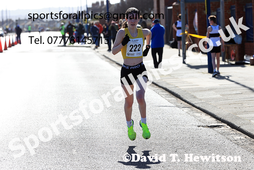Girls under-15s 5k, 2025 Northern 12 and 6 Stage Road Relays and Junior 5k, Redcar. Photo: David T. Hewitson/Sports for All Pics